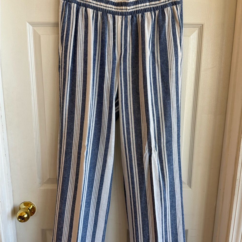 Old Navy Linen Striped Blue and White Pants with elastic waist
